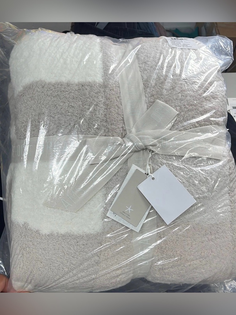 Barefoot Dreams Plush Throw Blanket - Cream & Light Gray
